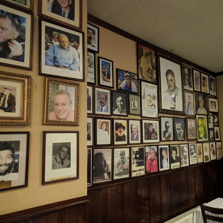 Yakup 2, the wall of regulars
